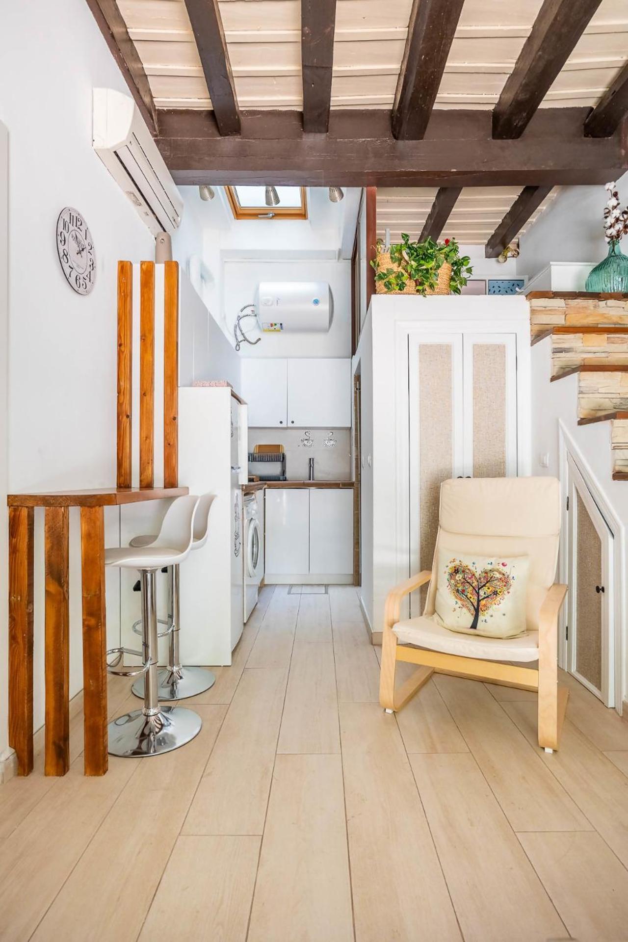 Comfy Away - Estudio En Patio De Vecinos En Las Setas 塞维利亚 外观 照片