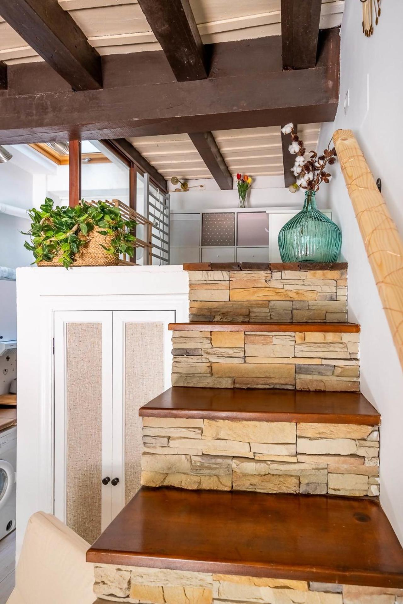 Comfy Away - Estudio En Patio De Vecinos En Las Setas 塞维利亚 外观 照片